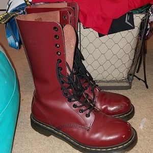 Dr. Martens 1914 Boots in Cherry Red